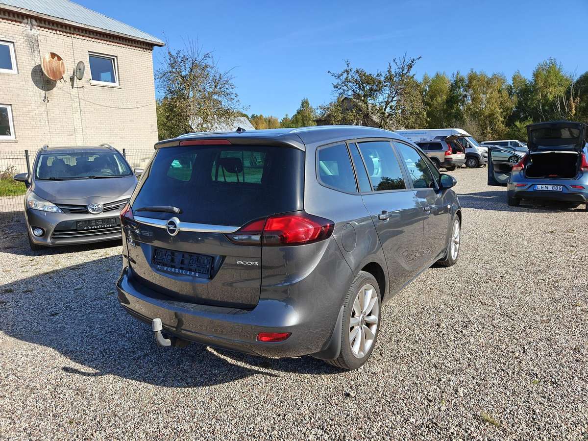 Opel Zafira 2012 — photo 5