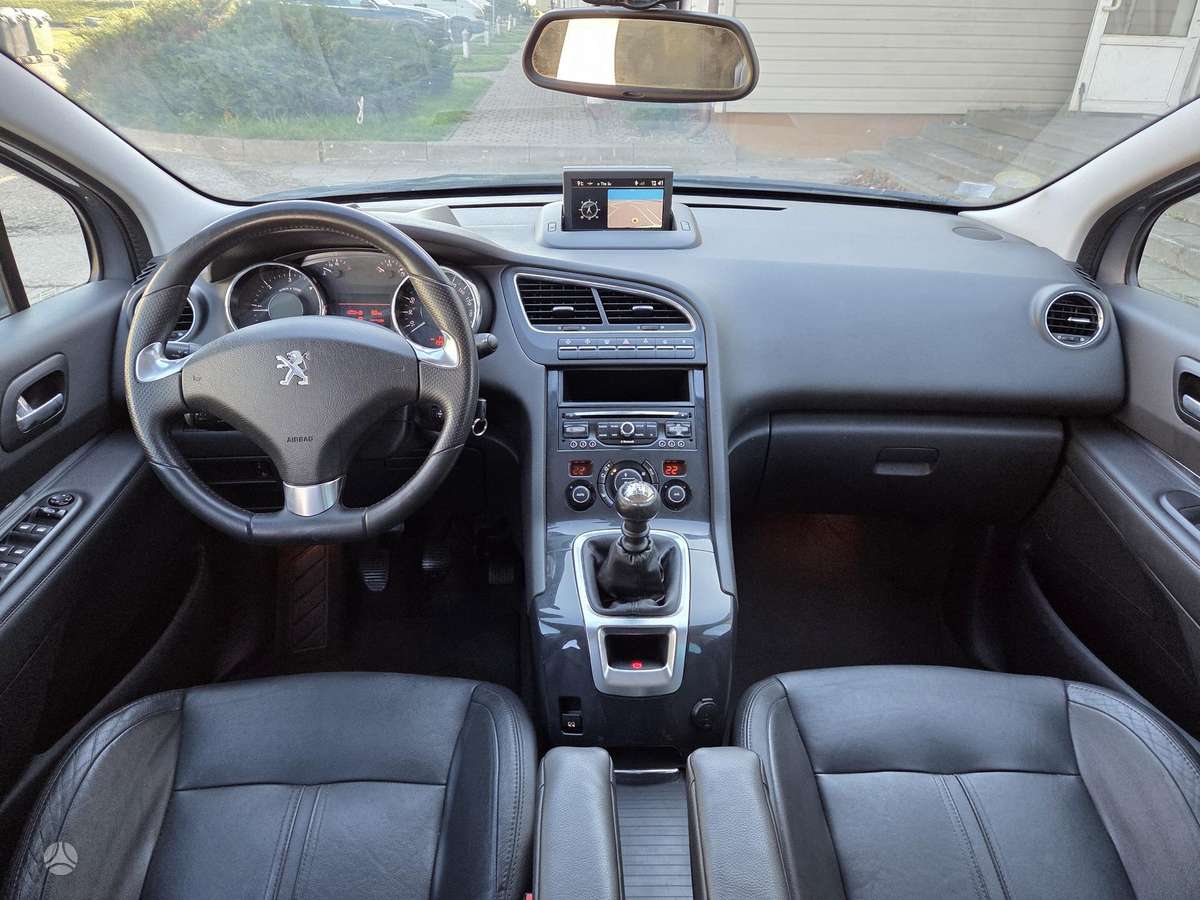 Peugeot 5008 2015 — photo 13