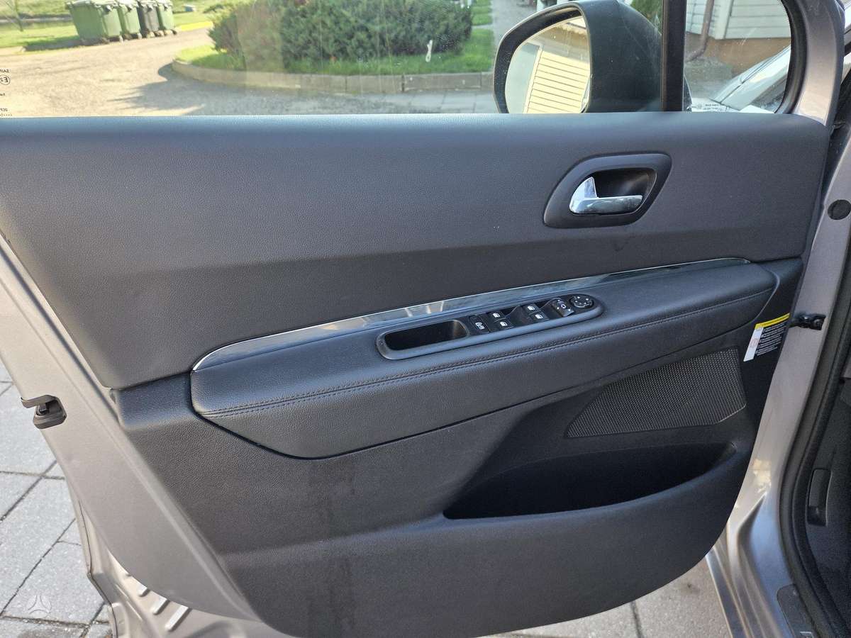 Peugeot 5008 2015 — photo 22