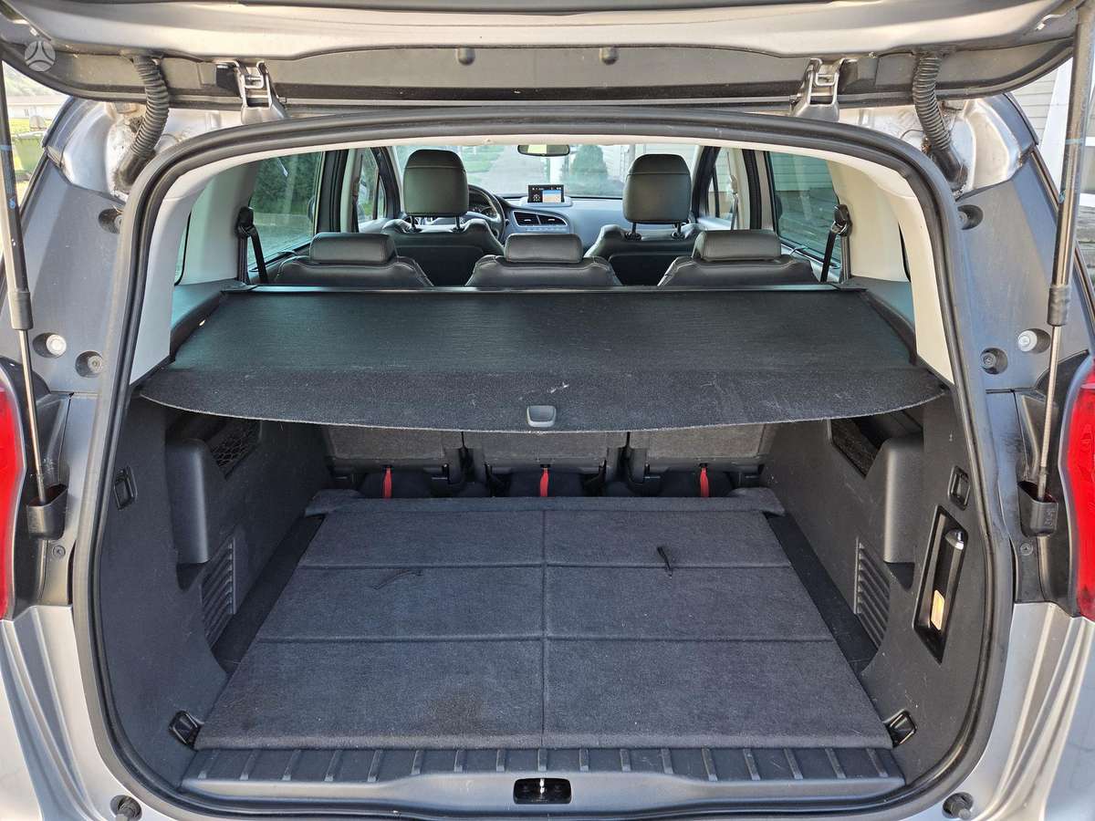 Peugeot 5008 2015 — photo 25
