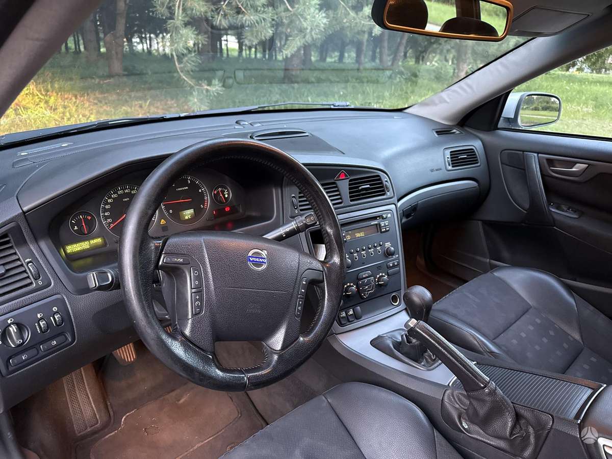 Volvo V70 2006 — photo 12