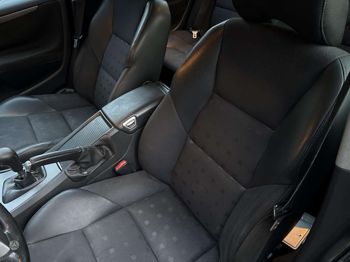 Volvo V70 2006 — photo 13