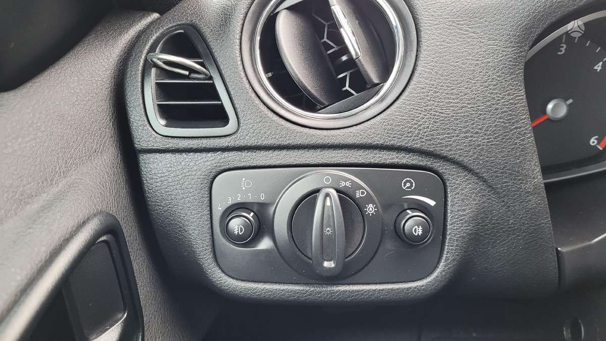 Ford Galaxy 2009 — photo 19