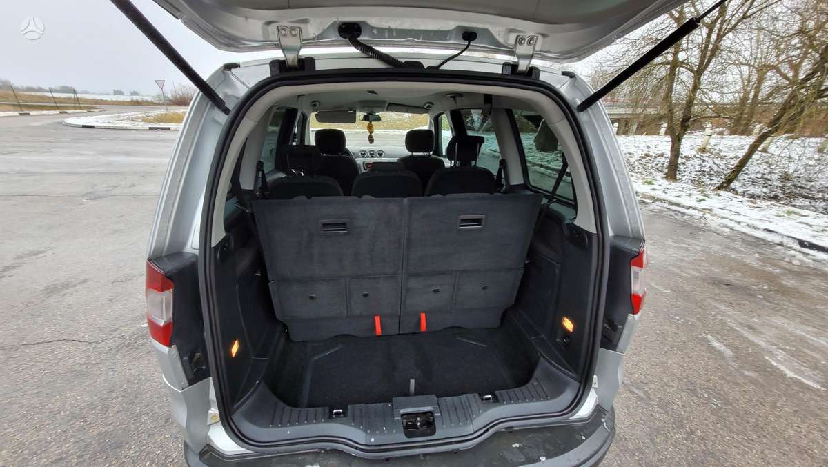 Ford Galaxy 2009 — photo 8