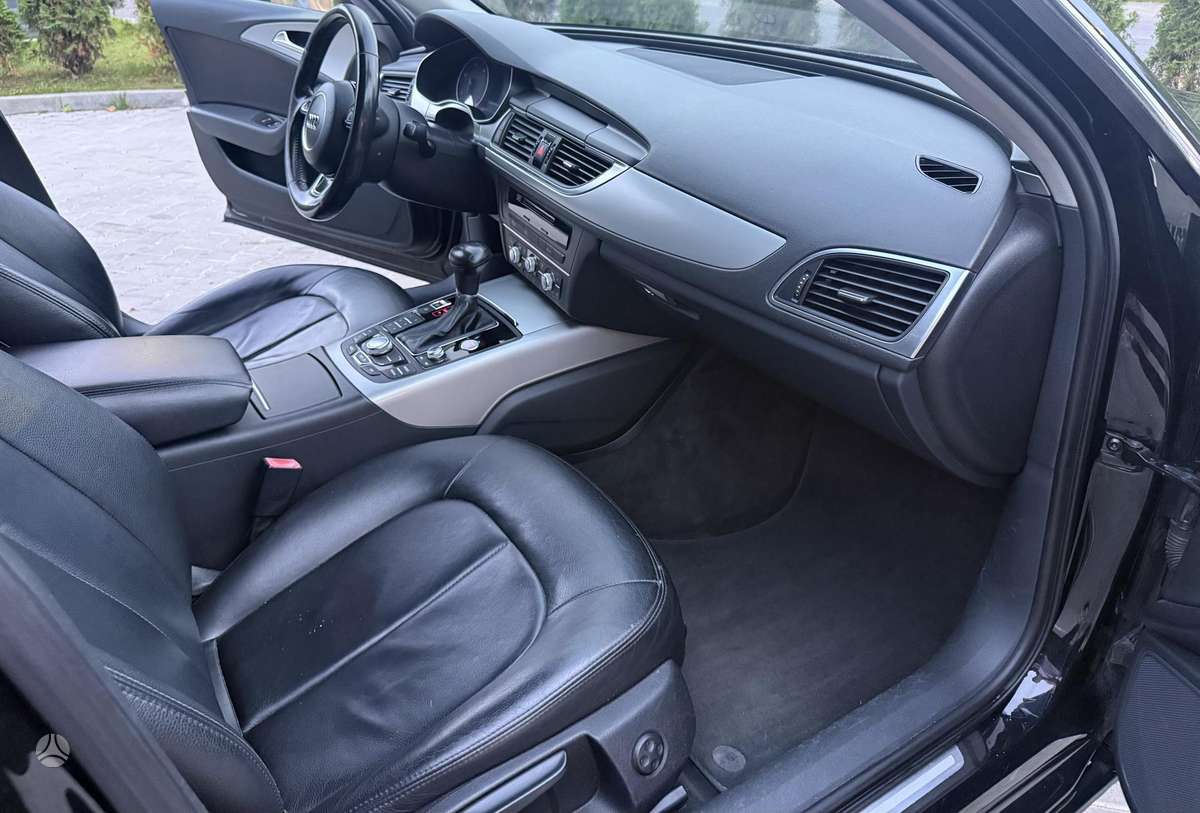Audi A6 2011 — photo 12