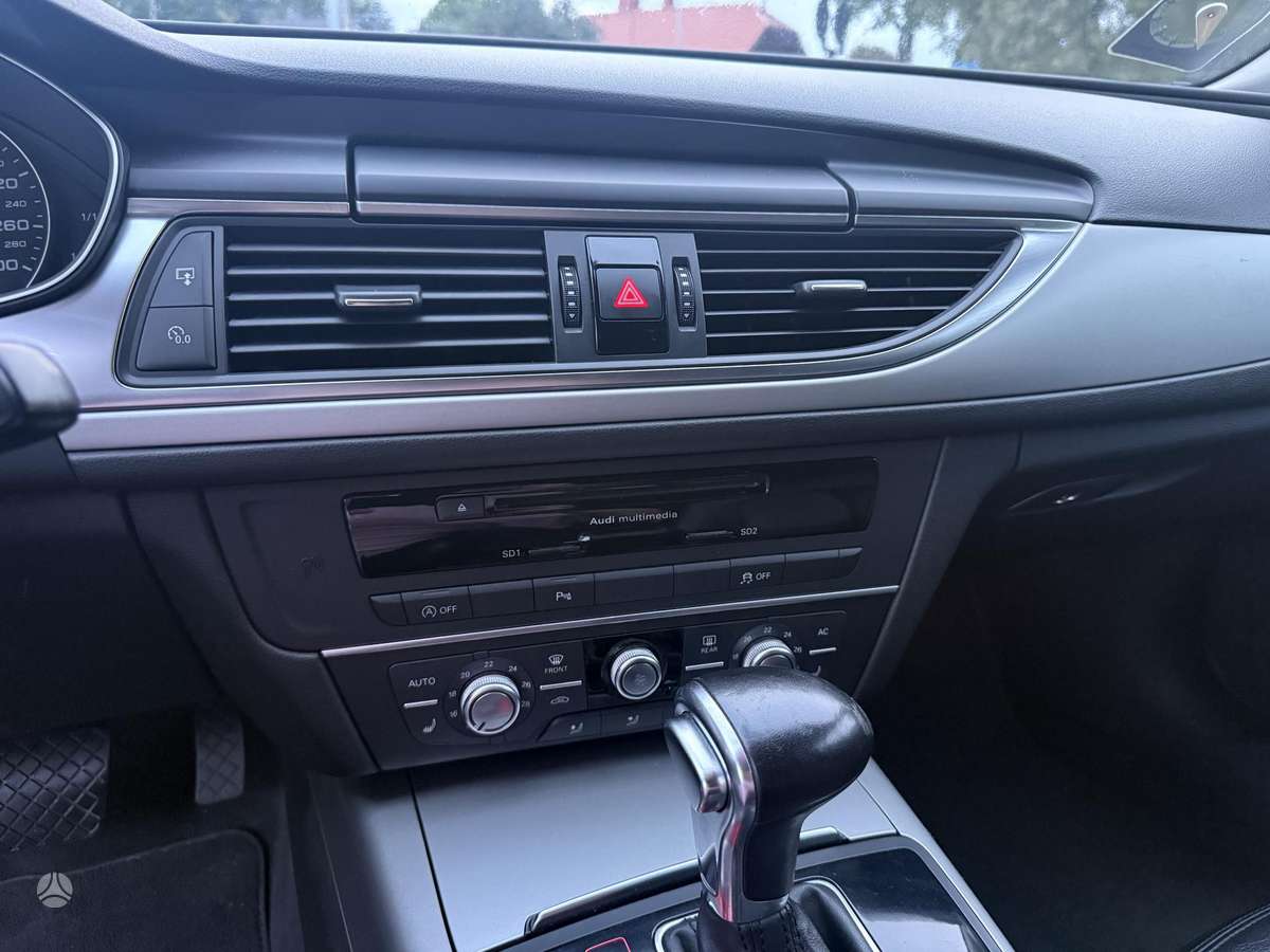 Audi A6 2011 — photo 13