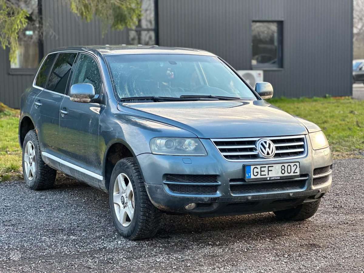 Volkswagen Touareg 2005 — interior