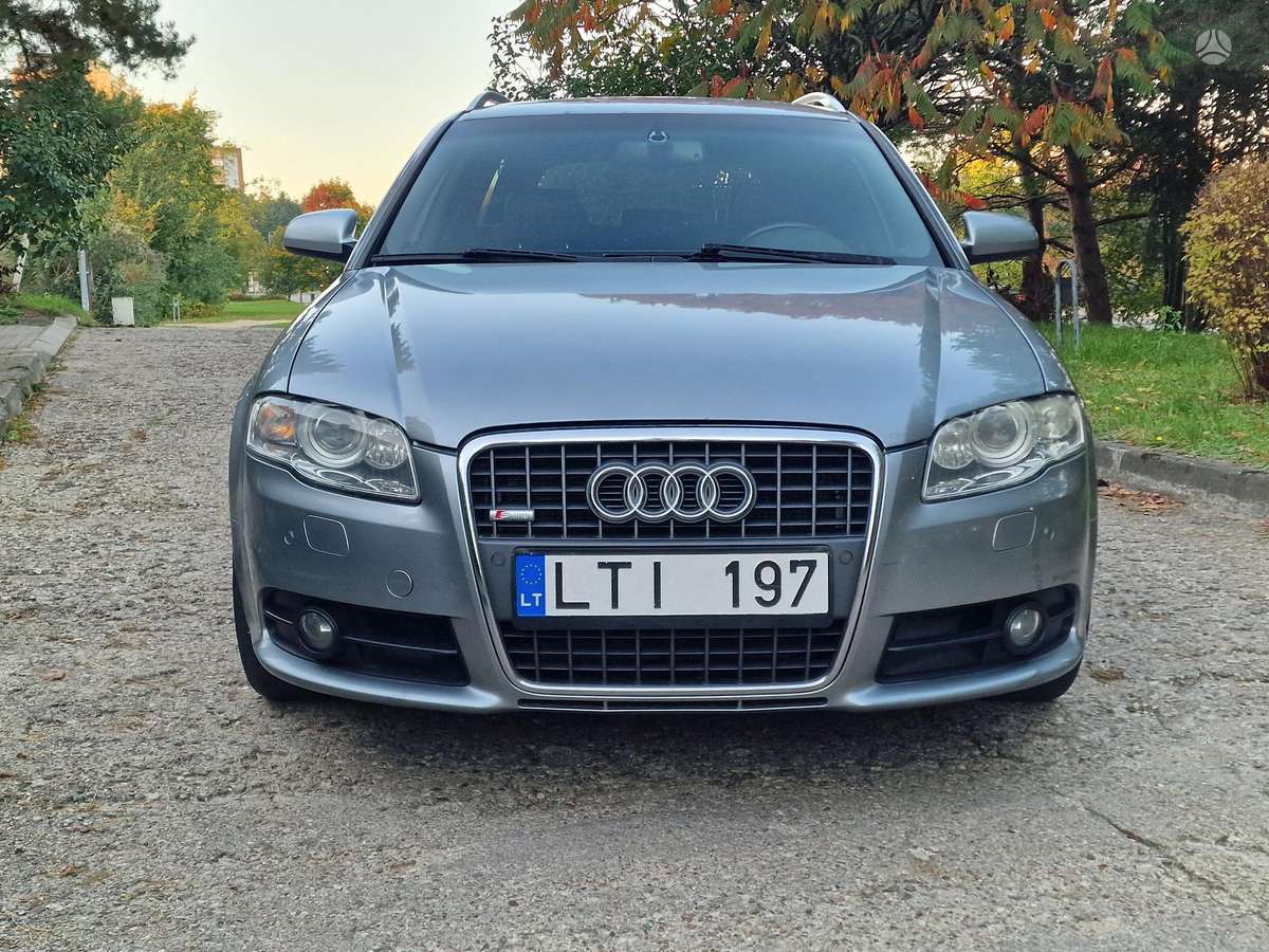 Audi A4 2007 — вигляд ззаду