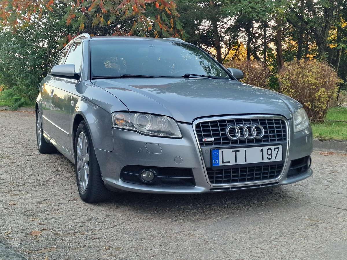 Audi A4 2007 — салон