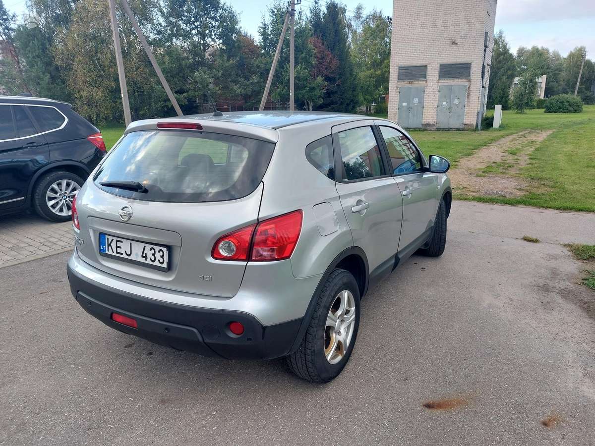 Nissan Qashqai 2009 — engine 1995 cm³, 150 HP (110kW)