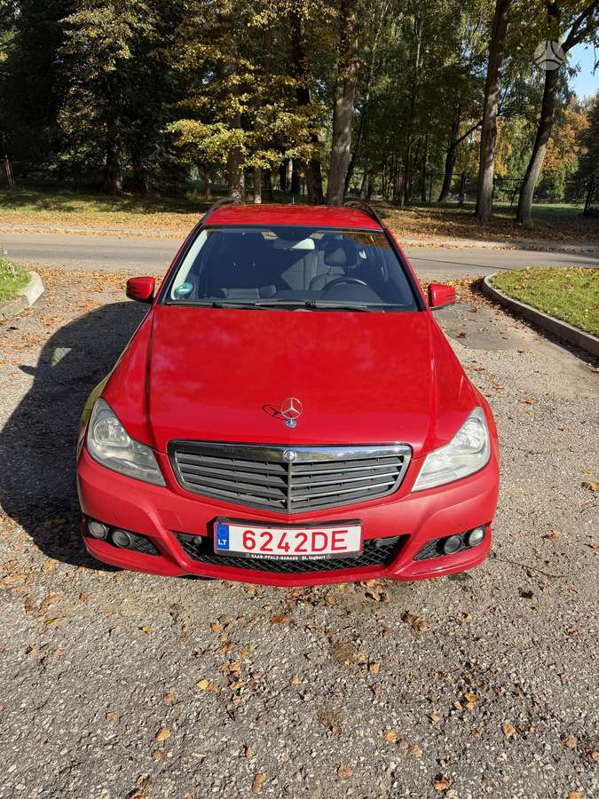 Mercedes-Benz C200, 2011