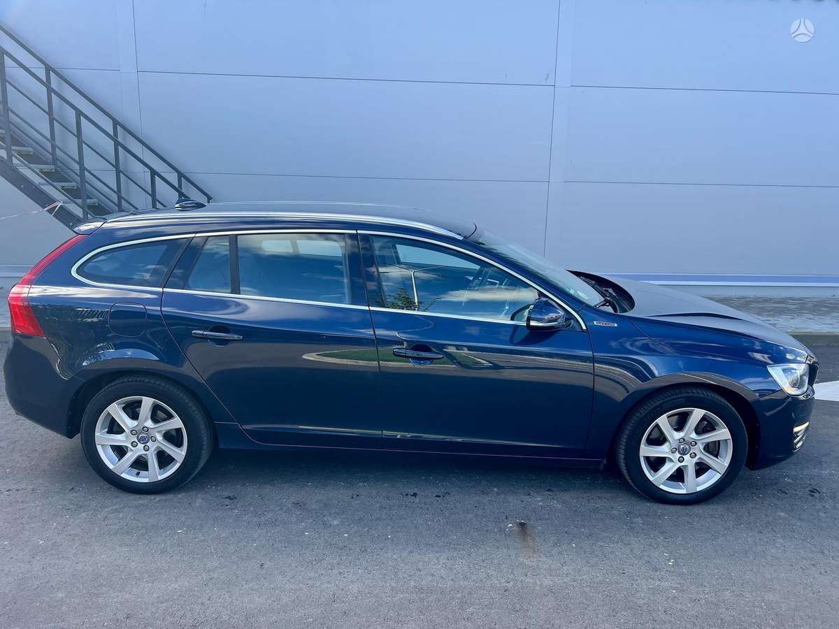 Volvo V60 2014 — photo 10