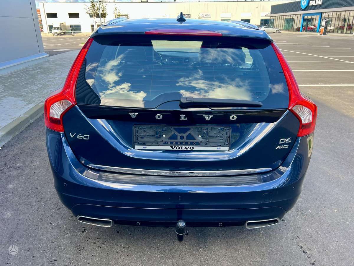 Volvo V60 2014 — photo 14