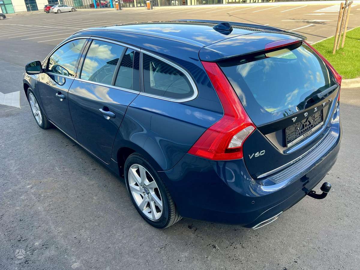 Volvo V60 2014 — photo 15