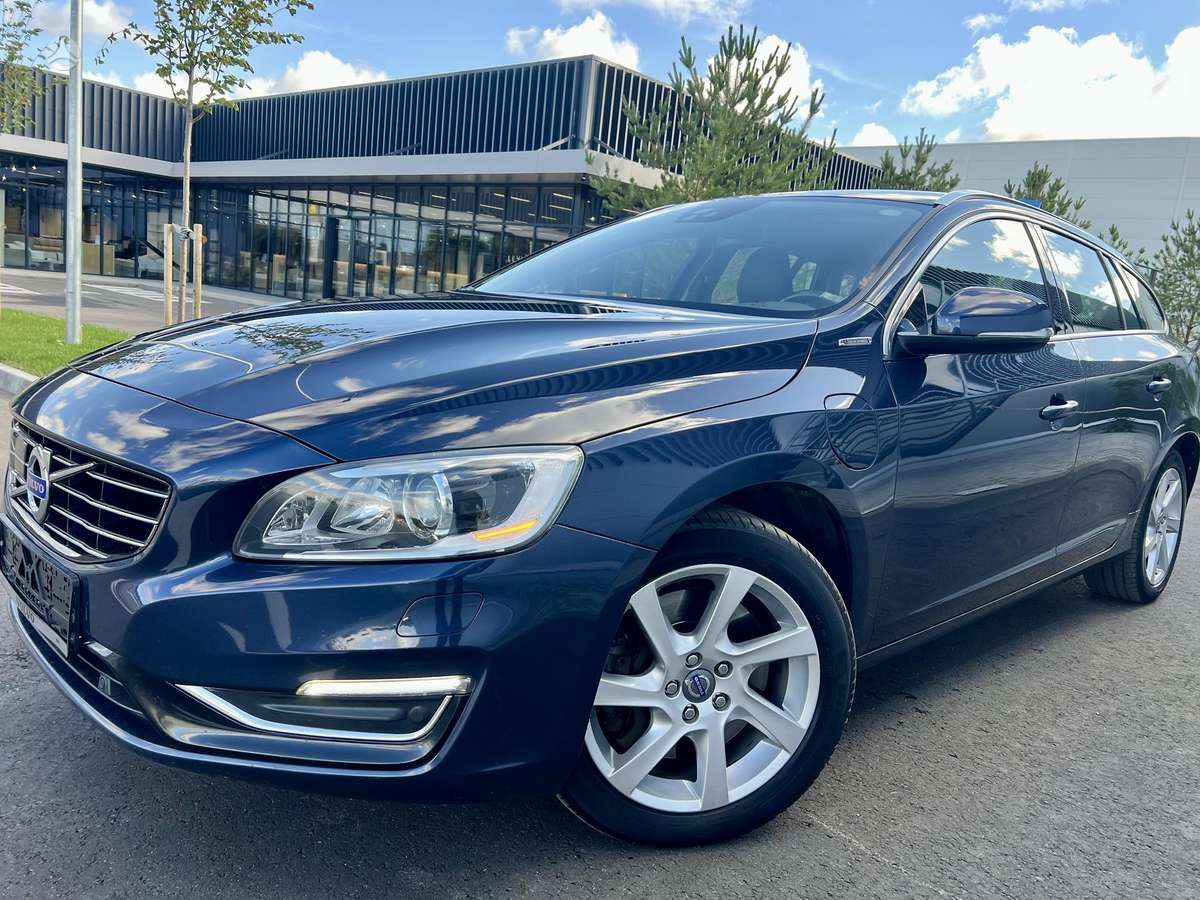 Volvo V60 2014 — rear view