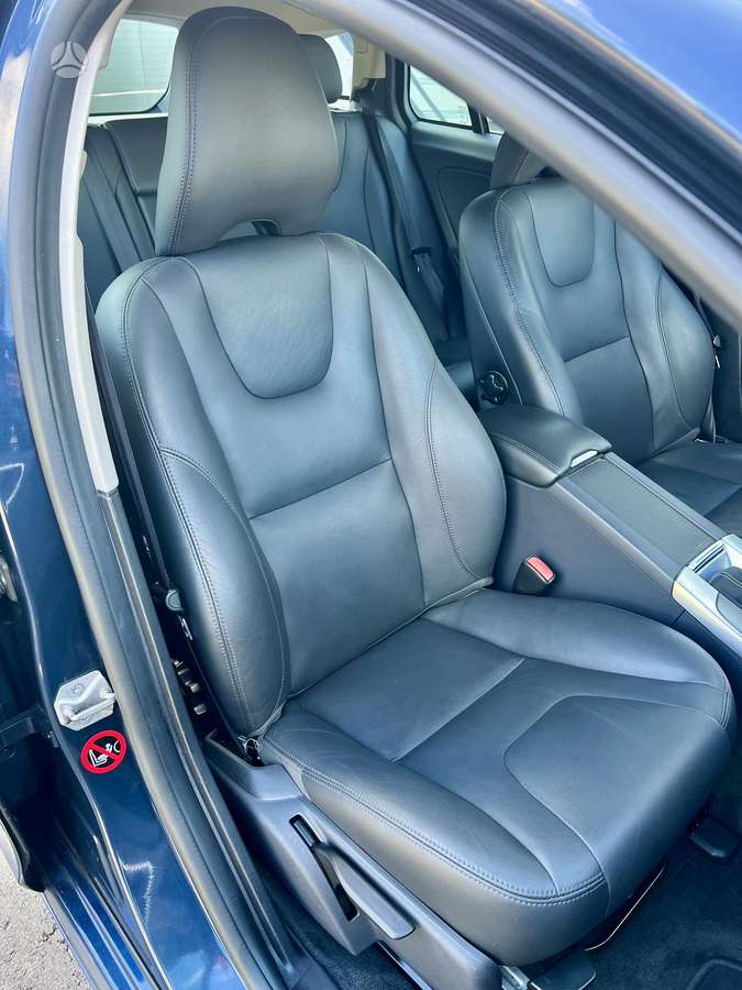 Volvo V60 2014 — photo 26