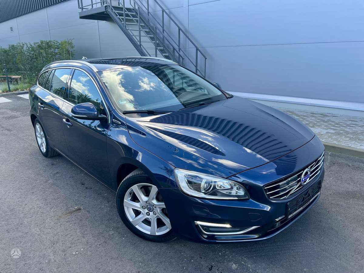 Volvo V60 2014 — interior