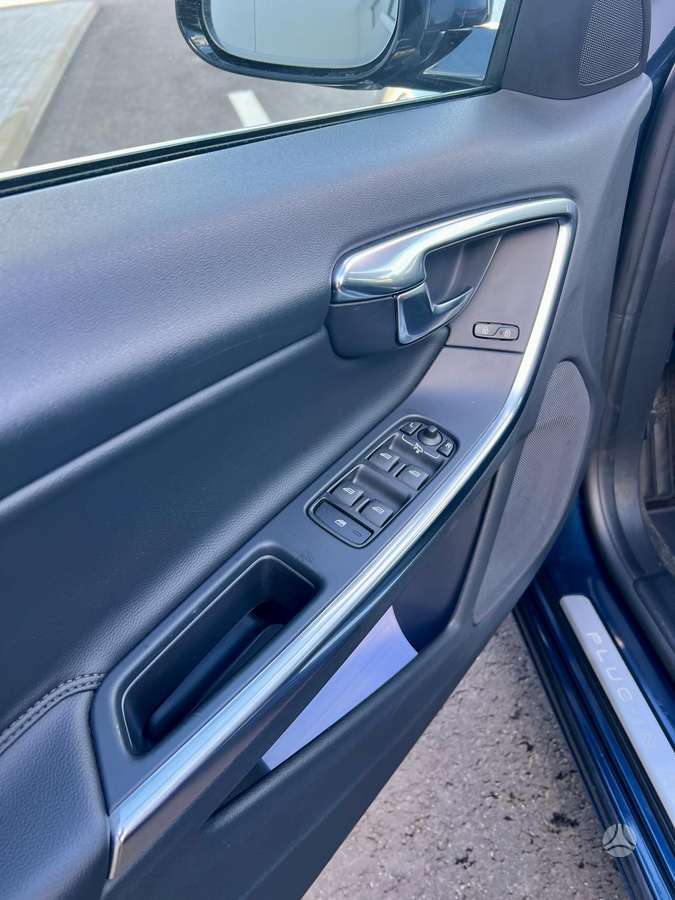 Volvo V60 2014 — photo 34