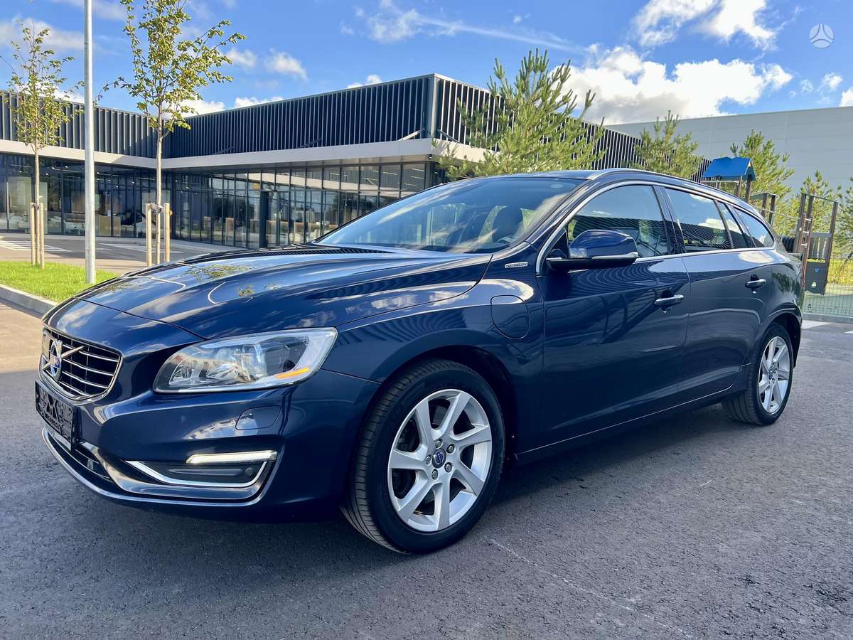 Volvo V60 2014 — photo 9