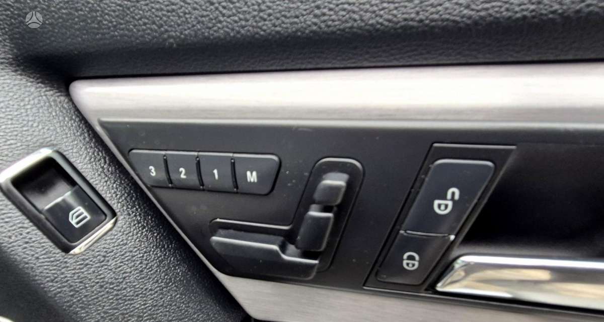 Mercedes-Benz GLK220 2010 — photo 16