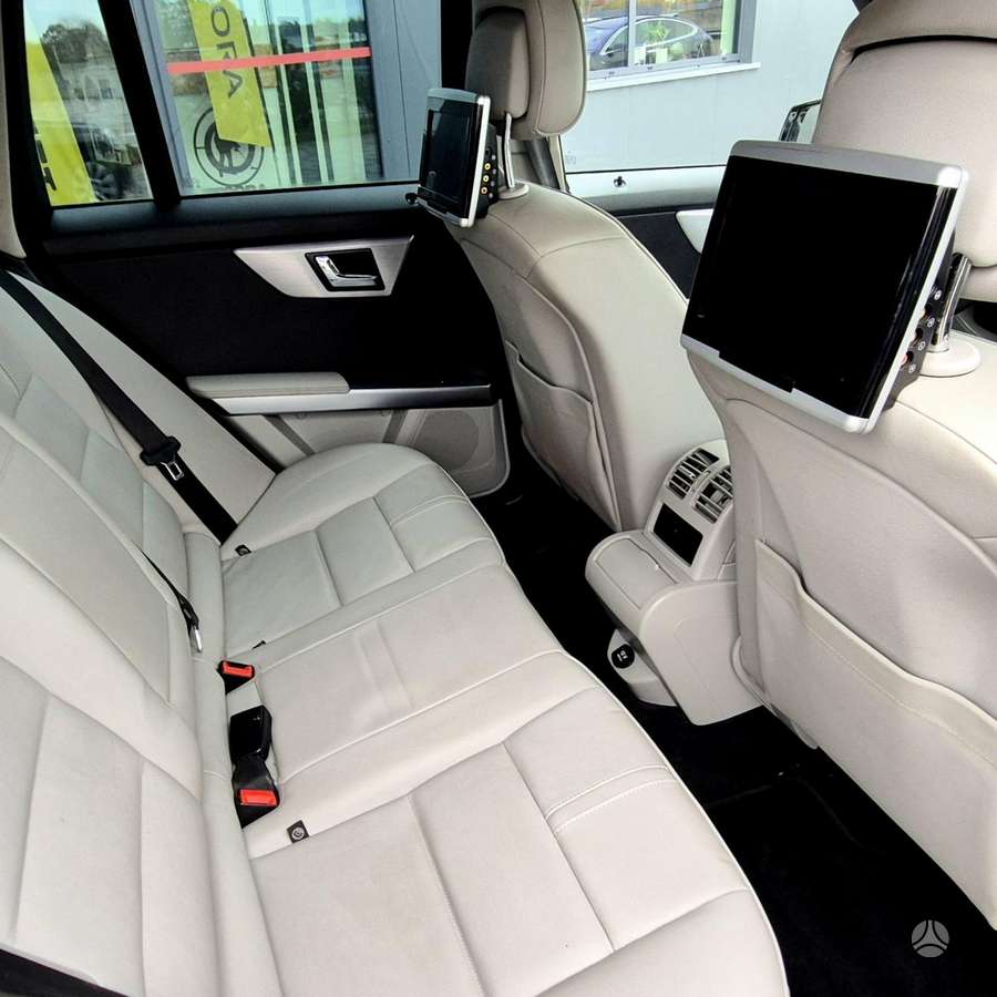 Mercedes-Benz GLK220 2010 — photo 18