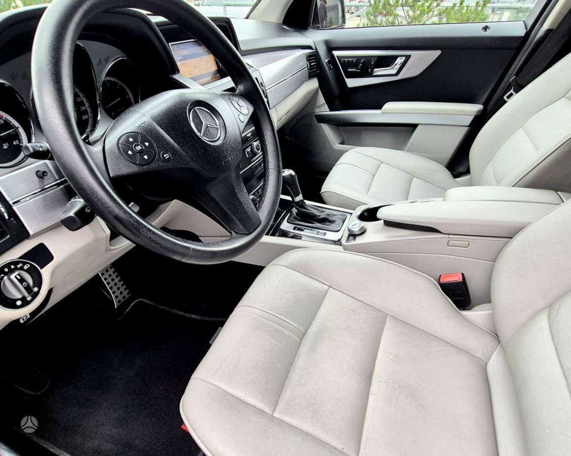 Mercedes-Benz GLK220 2010 — photo 9