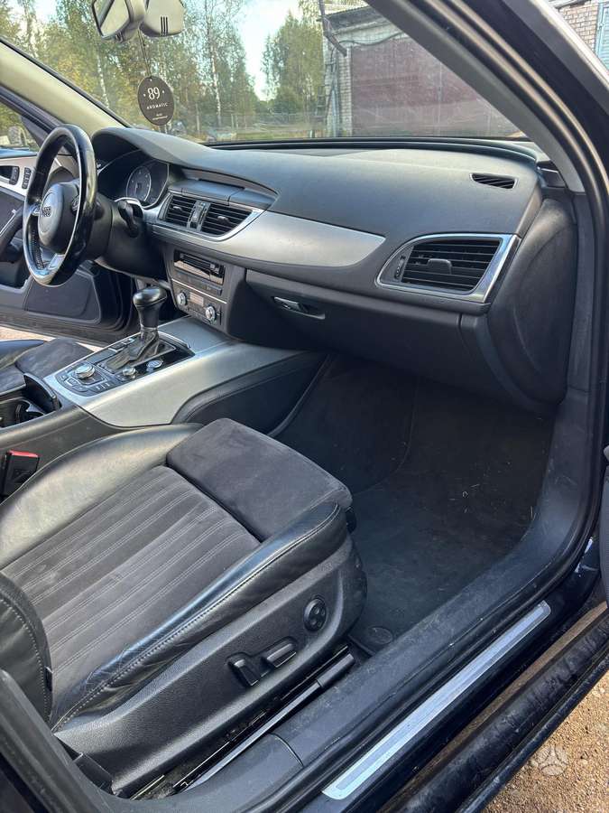 Audi A6 2012 — photo 11