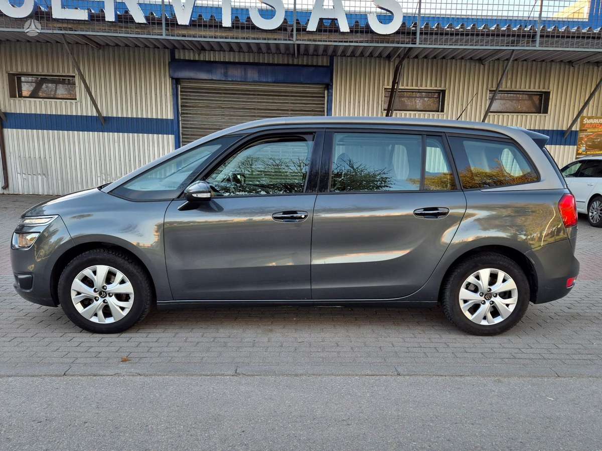 Citroen Grand 2015 — engine 1600 cm³