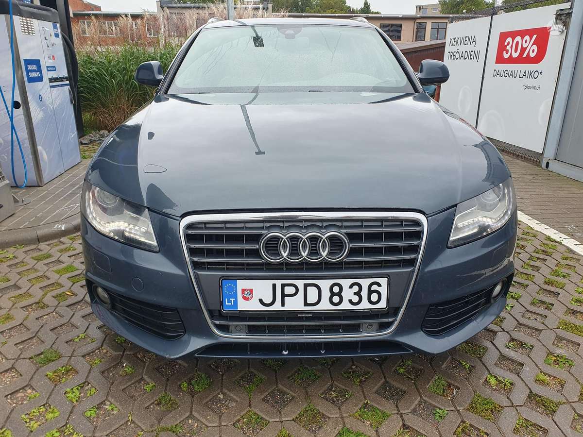 Audi A4 2008 — rear view