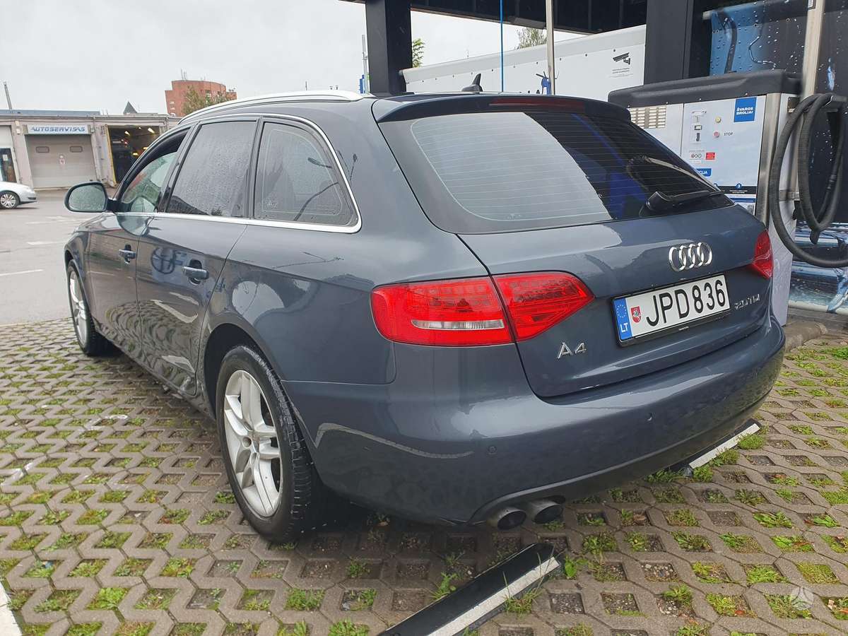 Audi A4 2008 — photo 6