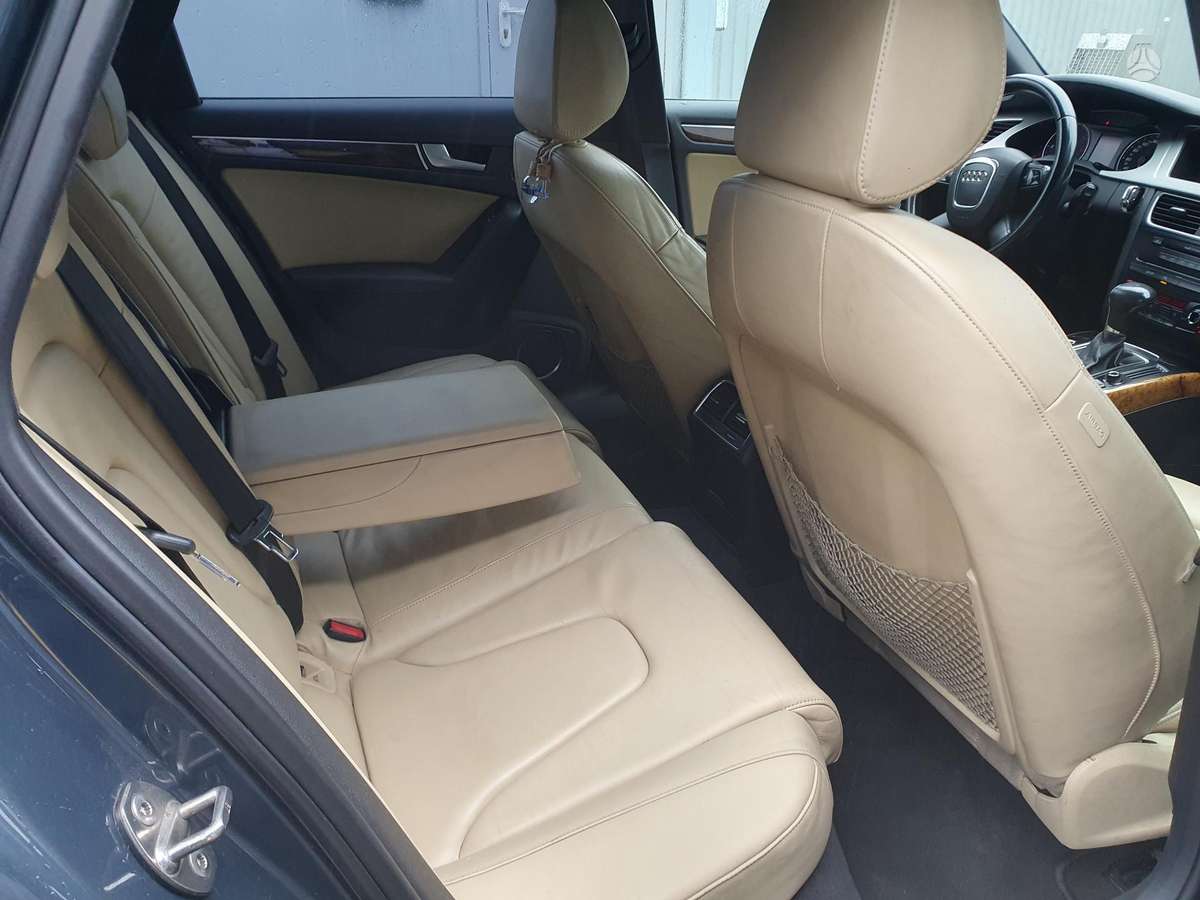 Audi A4 2008 — photo 9
