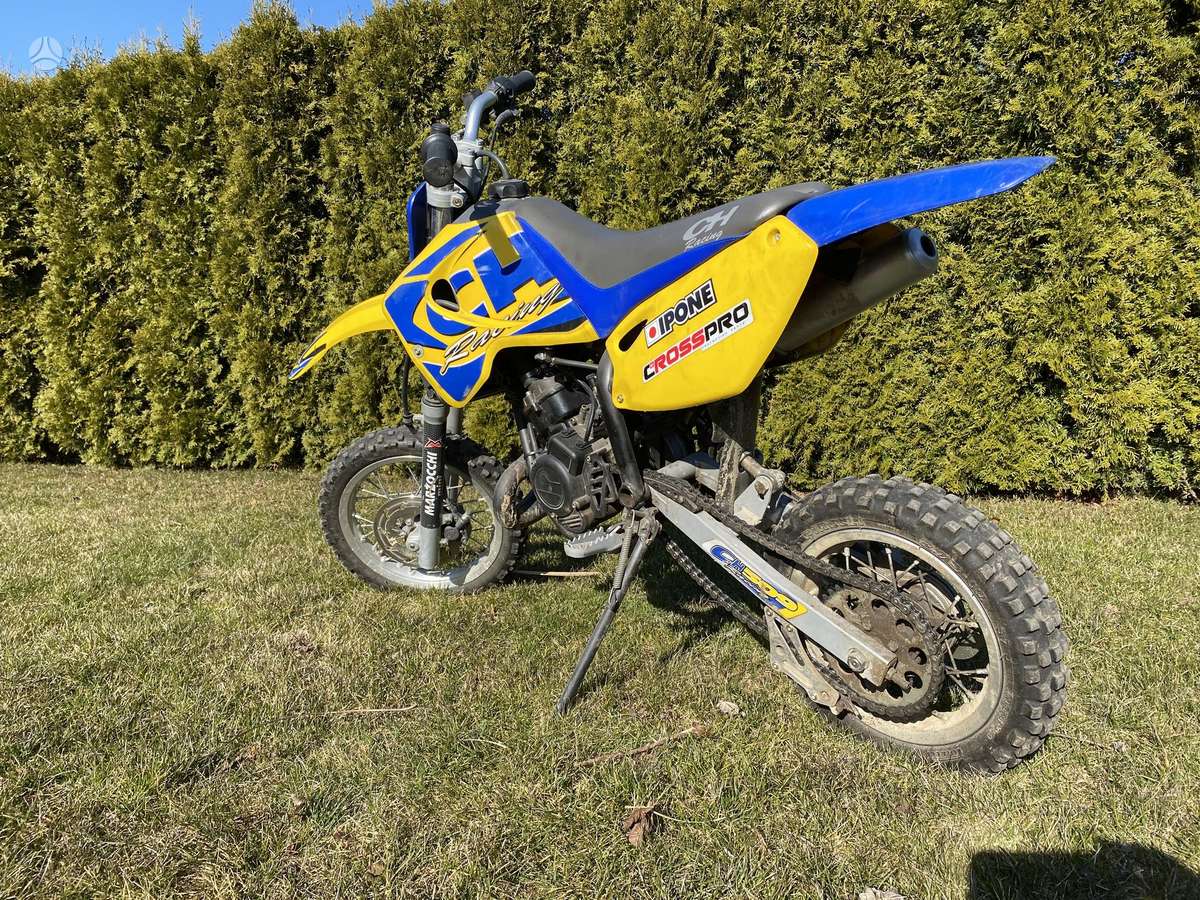 Husqvarna CR 2008 — rear view