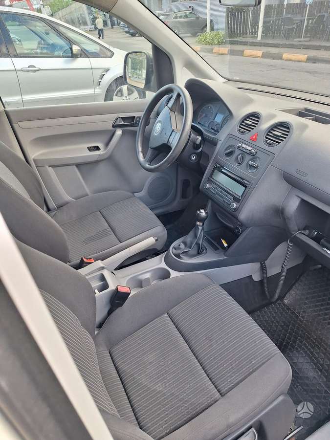 Volkswagen Caddy 2010 — photo 5