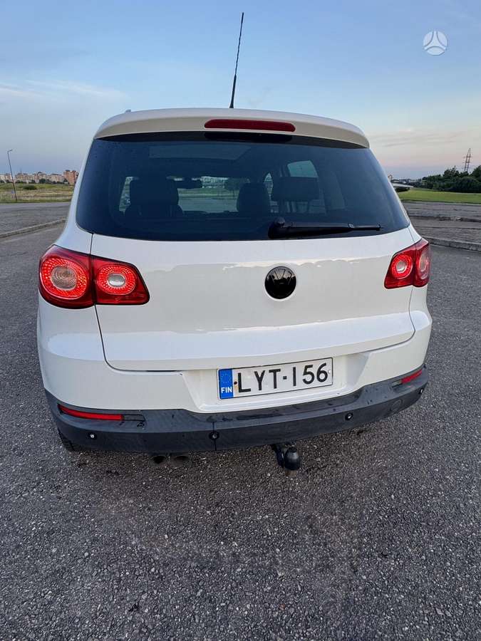 Volkswagen Tiguan 2008 — вигляд ззаду