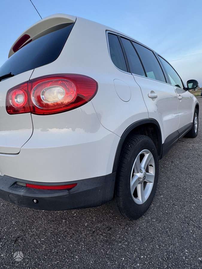 Volkswagen Tiguan 2008 — салон