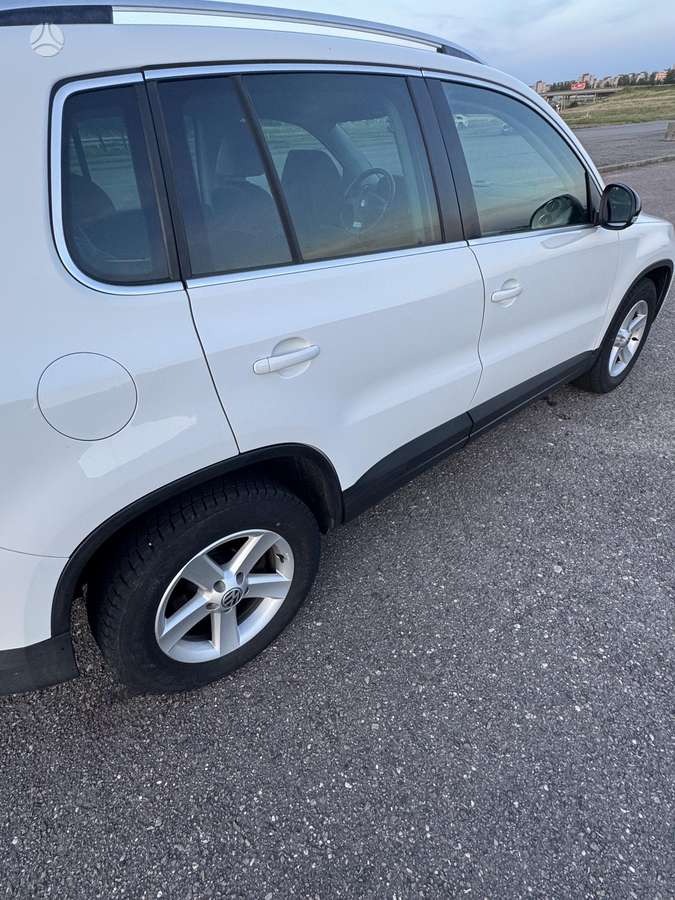 Volkswagen Tiguan 2008 — двигун 1968 cm³, 140 HP (103kW)