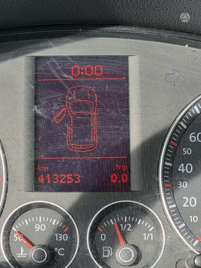 Volkswagen Touran 2009 — photo 7