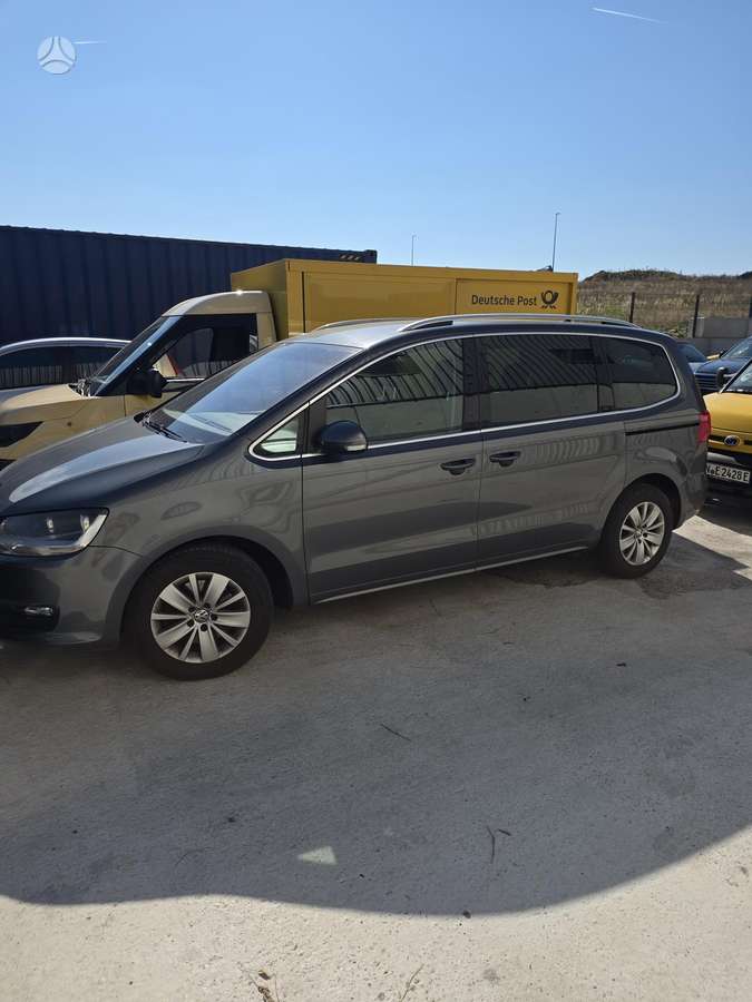 Volkswagen Sharan 2011 — вигляд ззаду