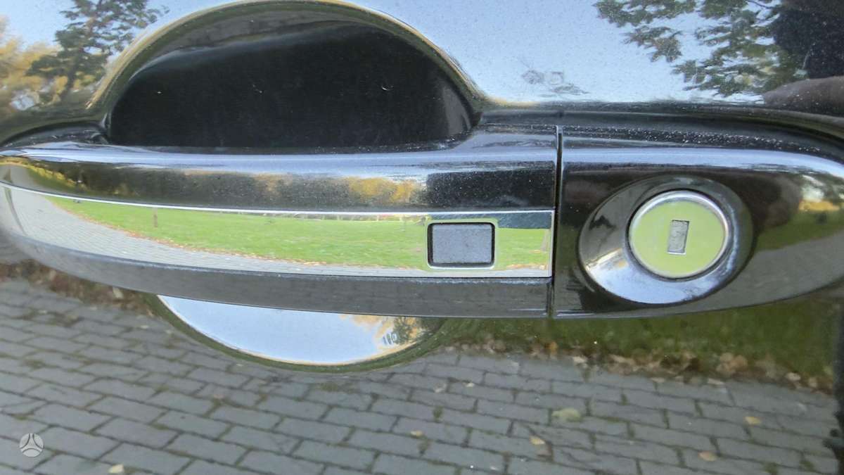 Ford Galaxy 2013 — photo 17