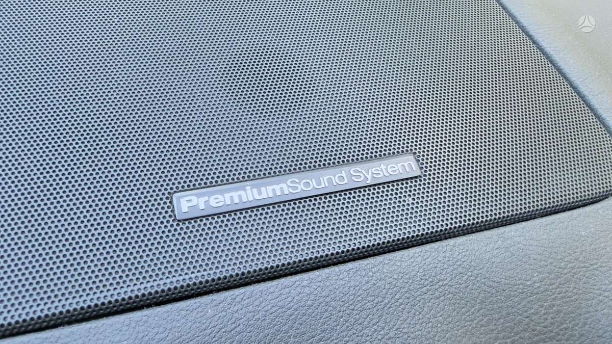 Ford Galaxy 2013 — photo 23