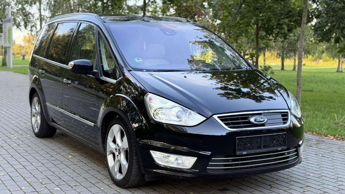 Ford Galaxy 2013 — interior