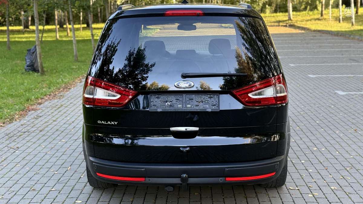 Ford Galaxy 2013 — photo 8