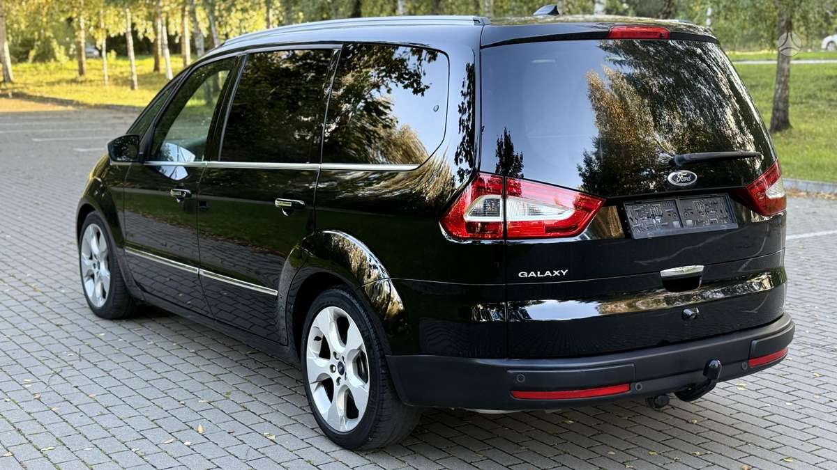 Ford Galaxy 2013 — photo 9