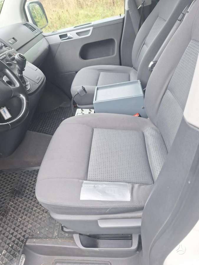 Volkswagen Multivan 2008 — photo 11