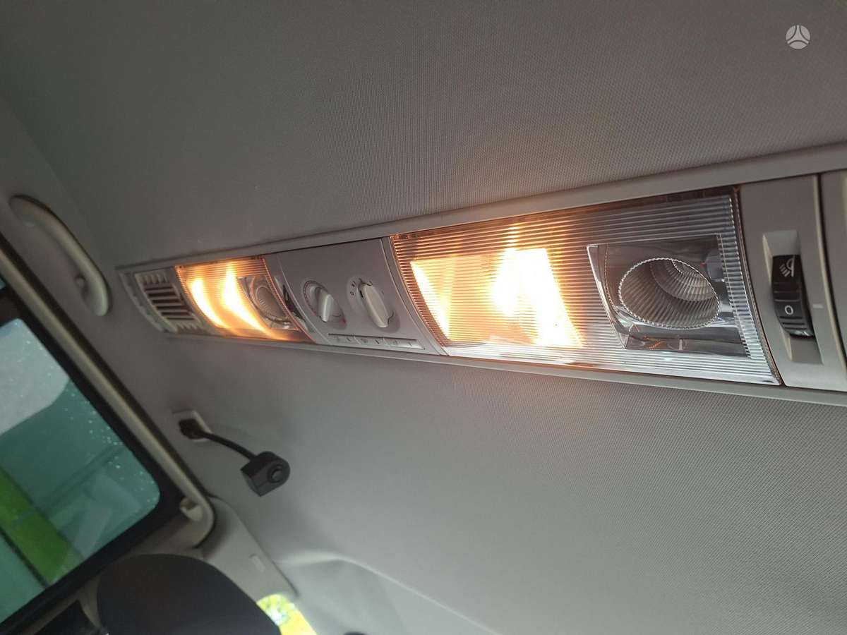 Volkswagen Multivan 2008 — photo 14