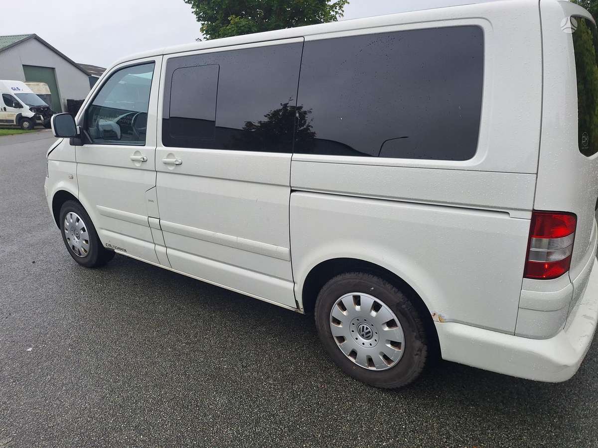 Volkswagen Multivan 2008 — rear view