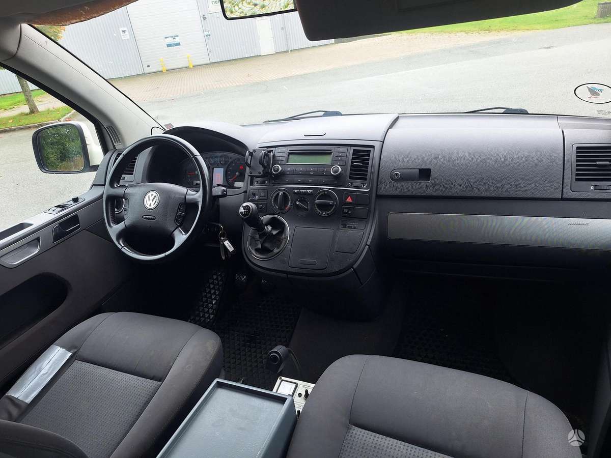 Volkswagen Multivan 2008 — photo 8