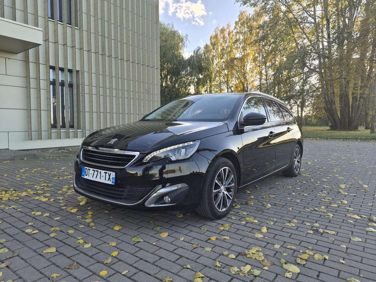 Peugeot 308 2015 — photo 12