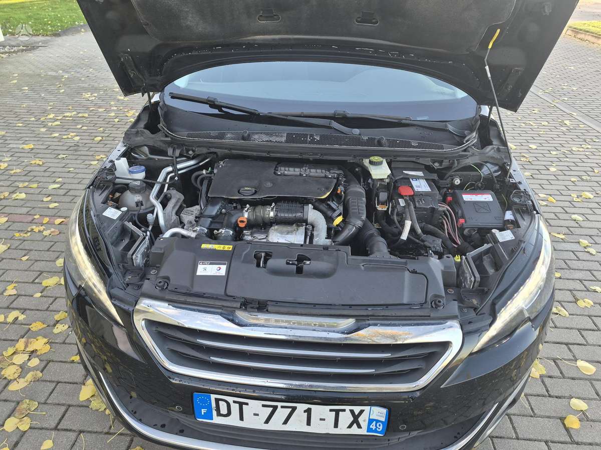 Peugeot 308 2015 — photo 13