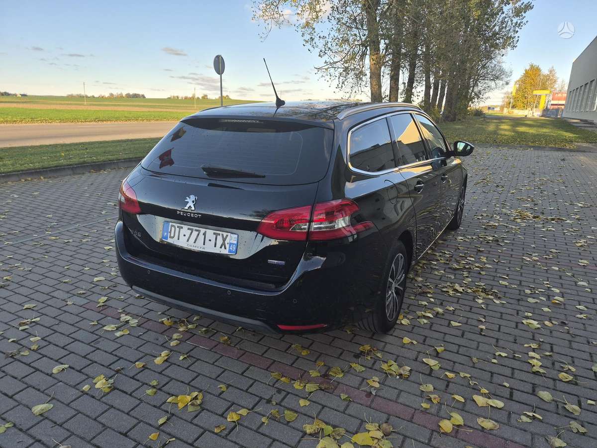 Peugeot 308 2015 — photo 8